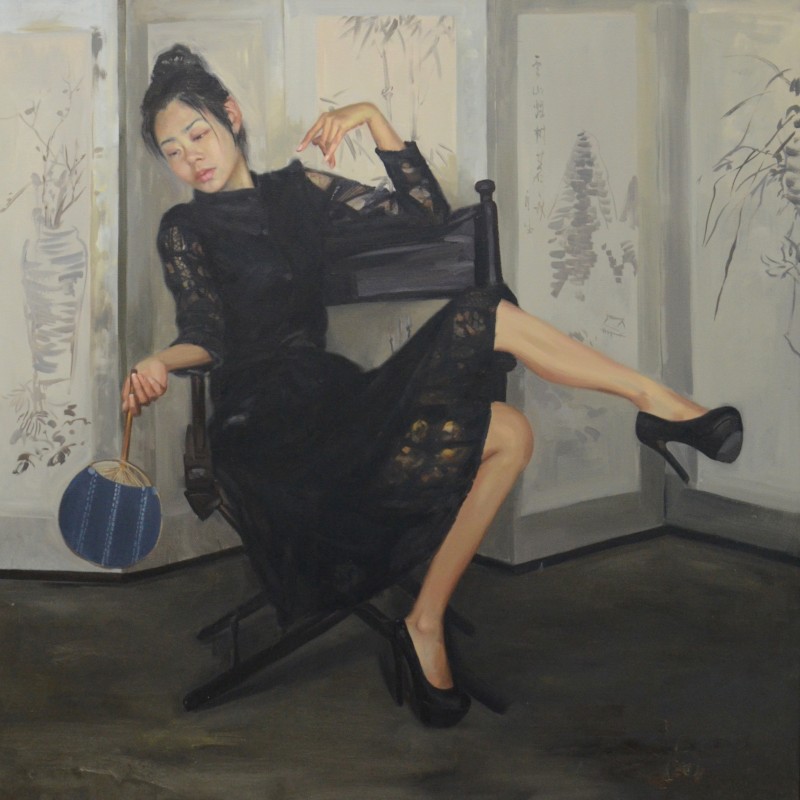《持扇女子》130×130cm 布面油画  2017年 